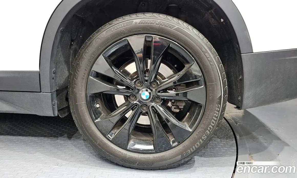 BMW X1 2020 2.0 автомат (гидро), фото 7