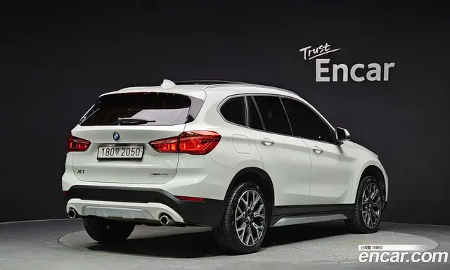 BMW X1 2022 2.0 автомат (гидро), миниатюра 2