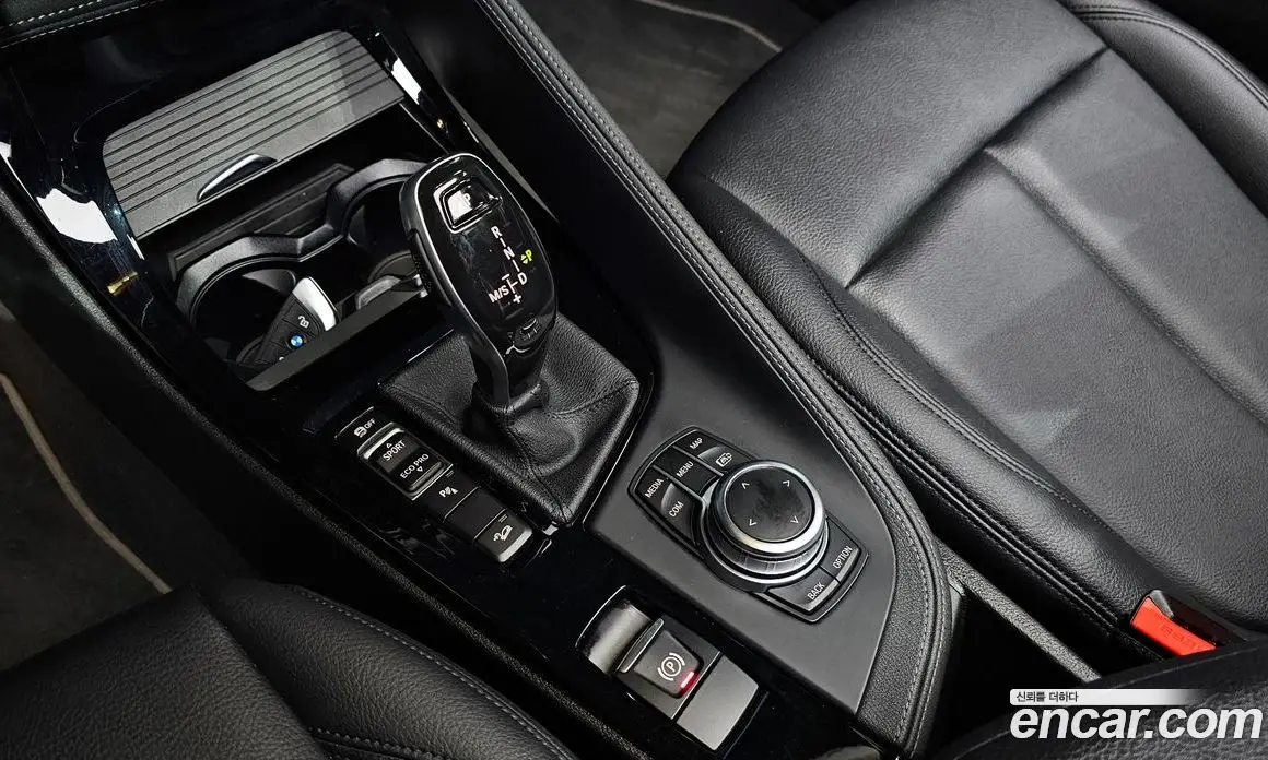 BMW X1 2022 2.0 автомат (гидро), фото 12