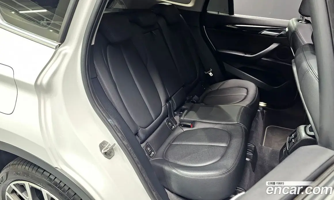 BMW X1 2022 2.0 автомат (гидро), фото 17