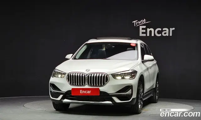 BMW X1 2022 2.0 автомат (гидро), миниатюра 3