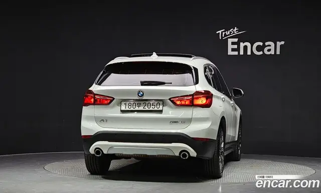 BMW X1 2022 2.0 автомат (гидро), миниатюра 4