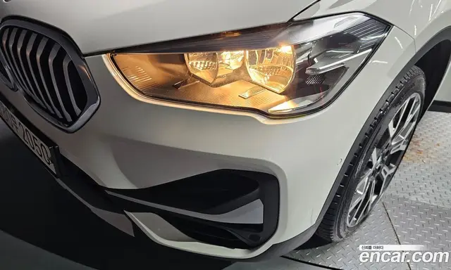 BMW X1 2022 2.0 автомат (гидро), миниатюра 8
