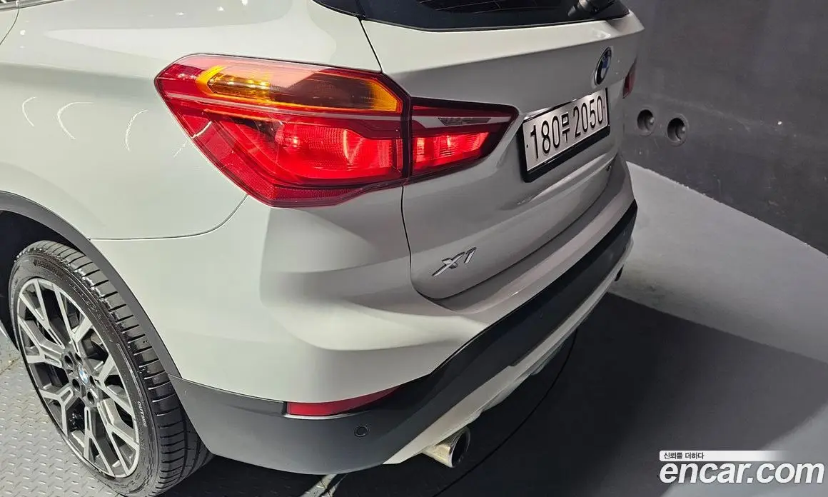 BMW X1 2022 2.0 автомат (гидро), фото 9