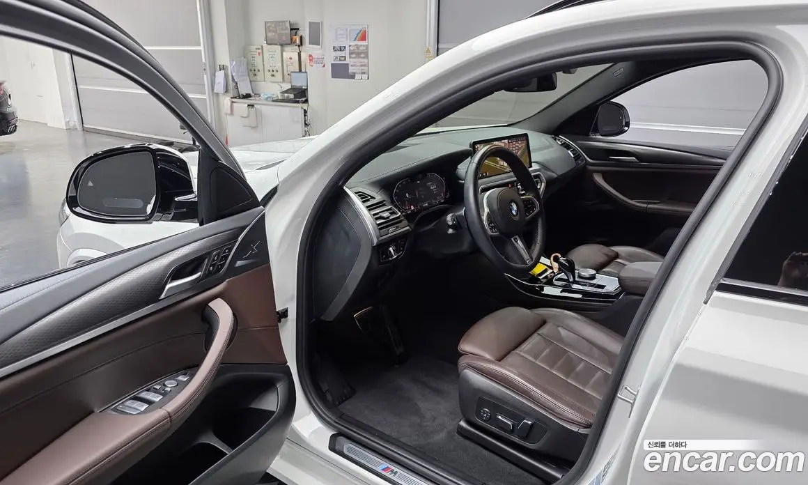 BMW X4 2024 2.0 автомат (гидро), фото 13