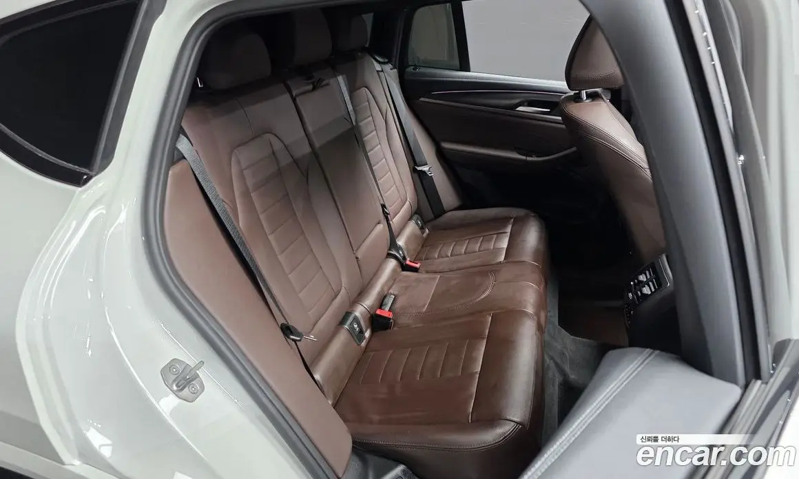 BMW X4 2024 2.0 автомат (гидро), фото 17