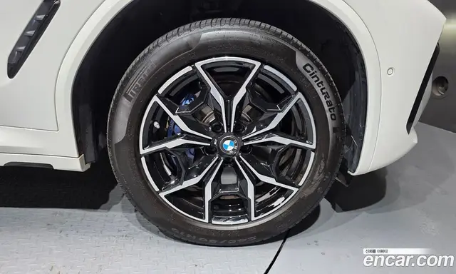 BMW X4 2024 2.0 автомат (гидро), миниатюра 7