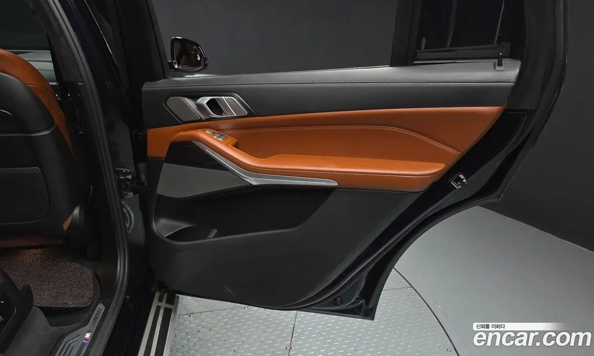 BMW X7 2021 3.0 автомат (гидро), фото 15
