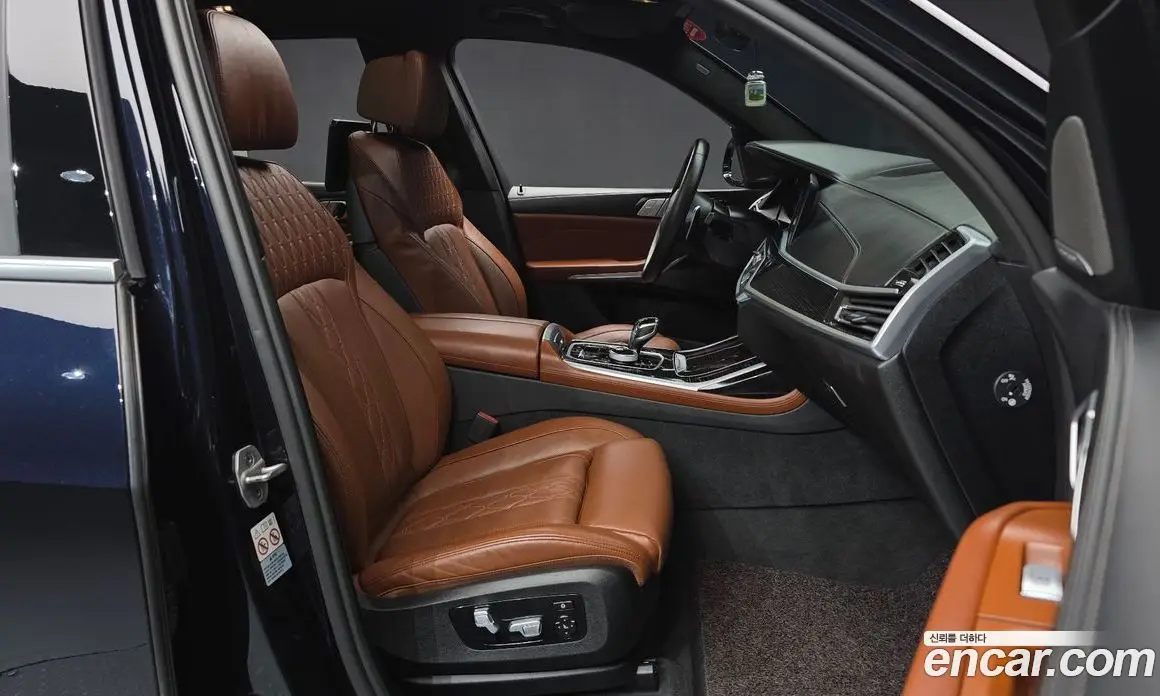BMW X7 2021 3.0 автомат (гидро), фото 16