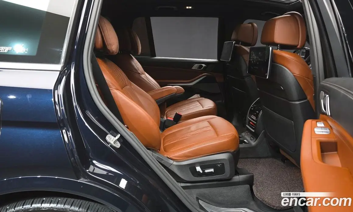 BMW X7 2021 3.0 автомат (гидро), фото 17