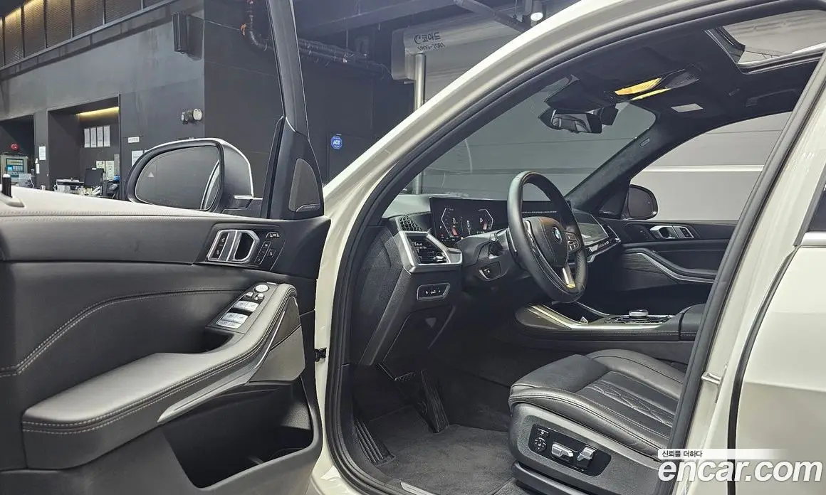 BMW X7 2023 3.0 автомат (гидро), фото 13