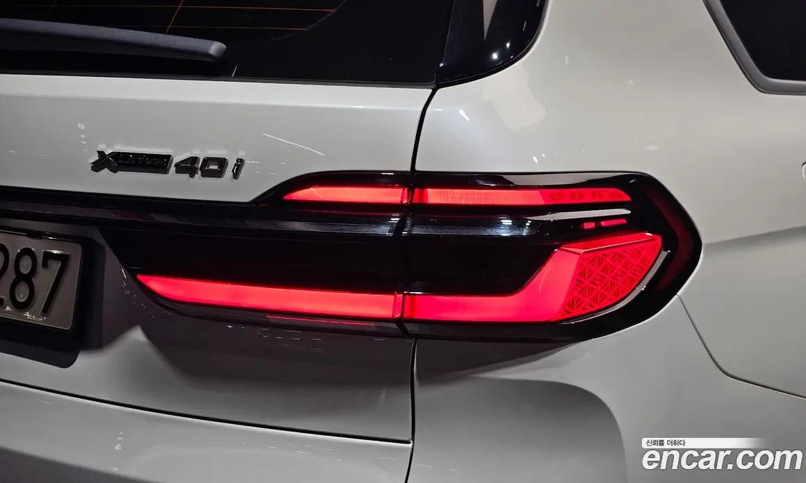 BMW X7 2023 3.0 автомат (гидро), фото 9