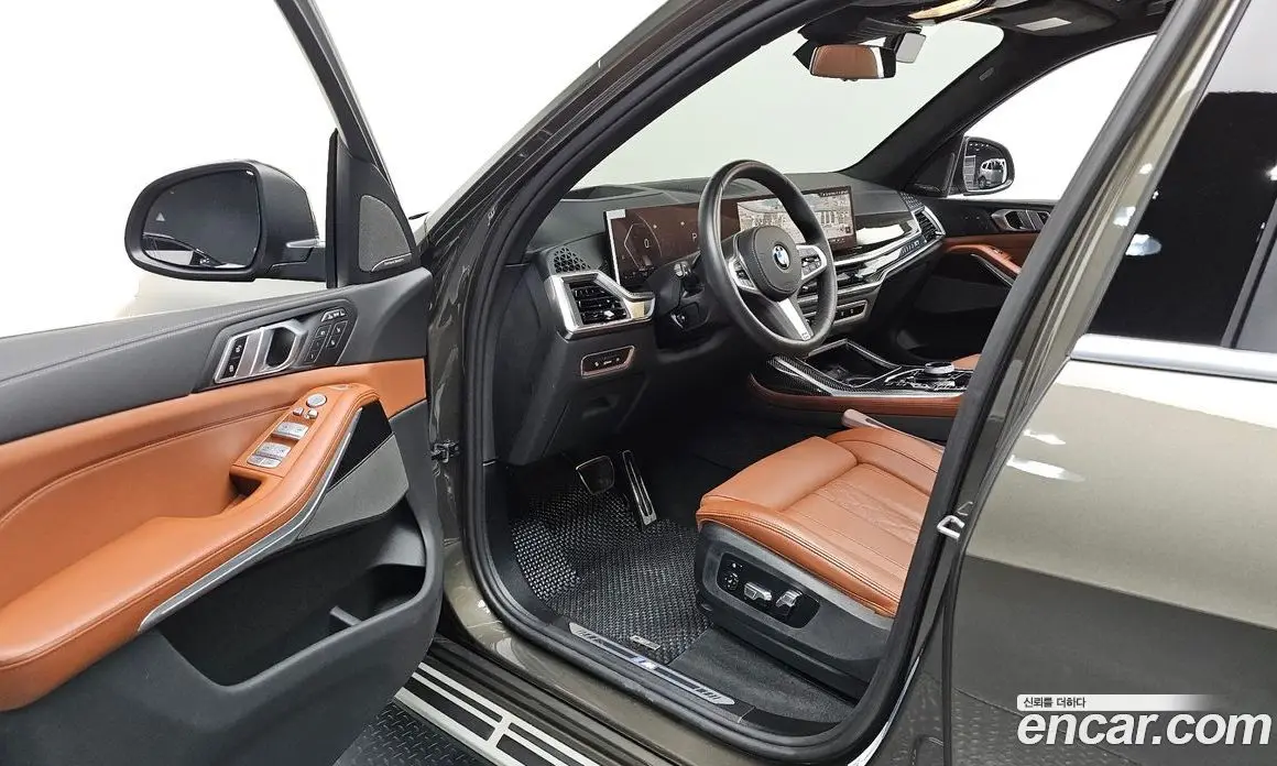 BMW X7 2025 3.0 автомат (гидро), фото 12