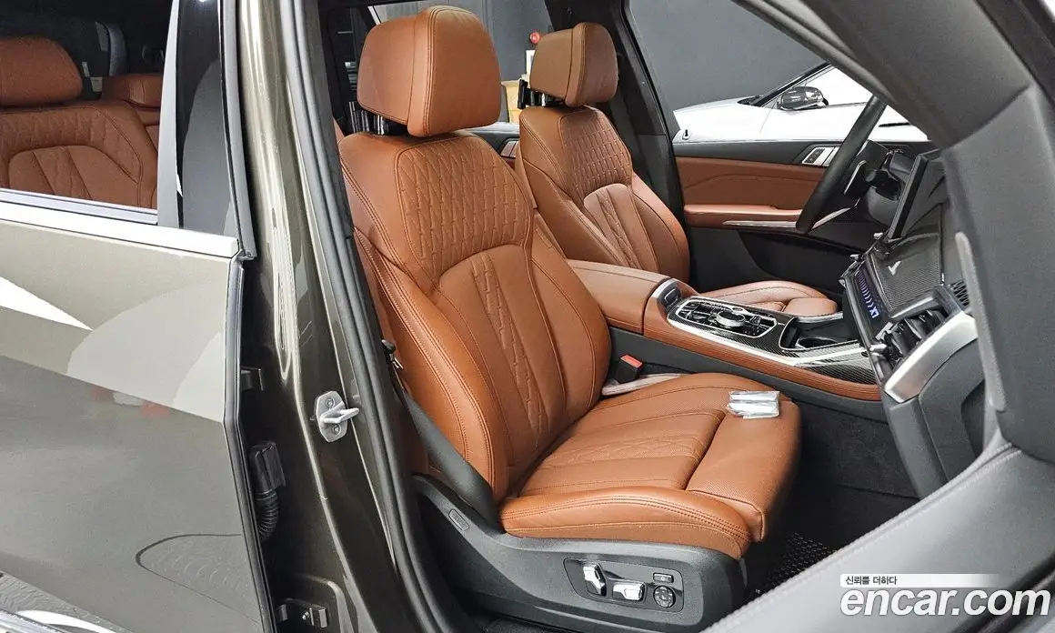 BMW X7 2025 3.0 автомат (гидро), фото 15