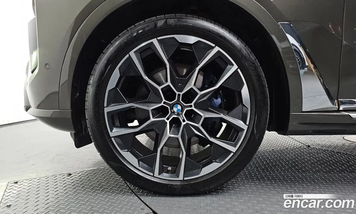BMW X7 2025 3.0 автомат (гидро), фото 4