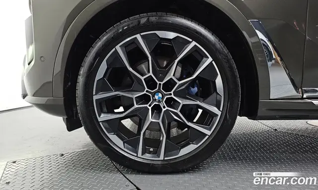 BMW X7 2025 3.0 автомат (гидро), миниатюра 4