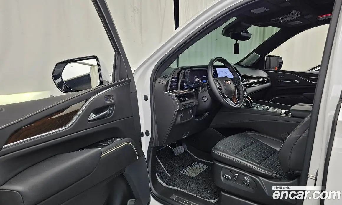 Cadillac Escalade 2023 6.2 автомат (гидро), фото 13