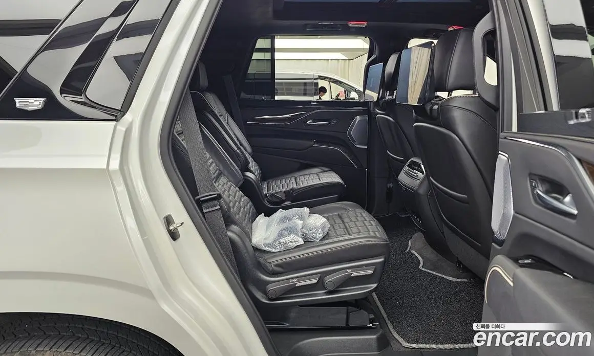Cadillac Escalade 2023 6.2 автомат (гидро), фото 17