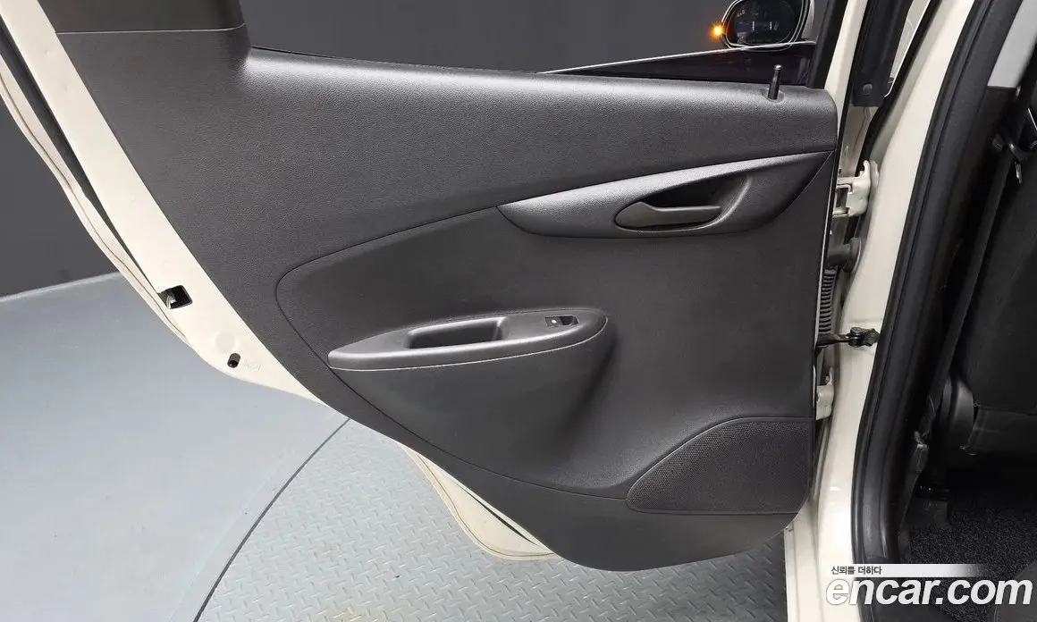 Chevrolet Spark 2015 1.0 автомат (гидро), фото 15