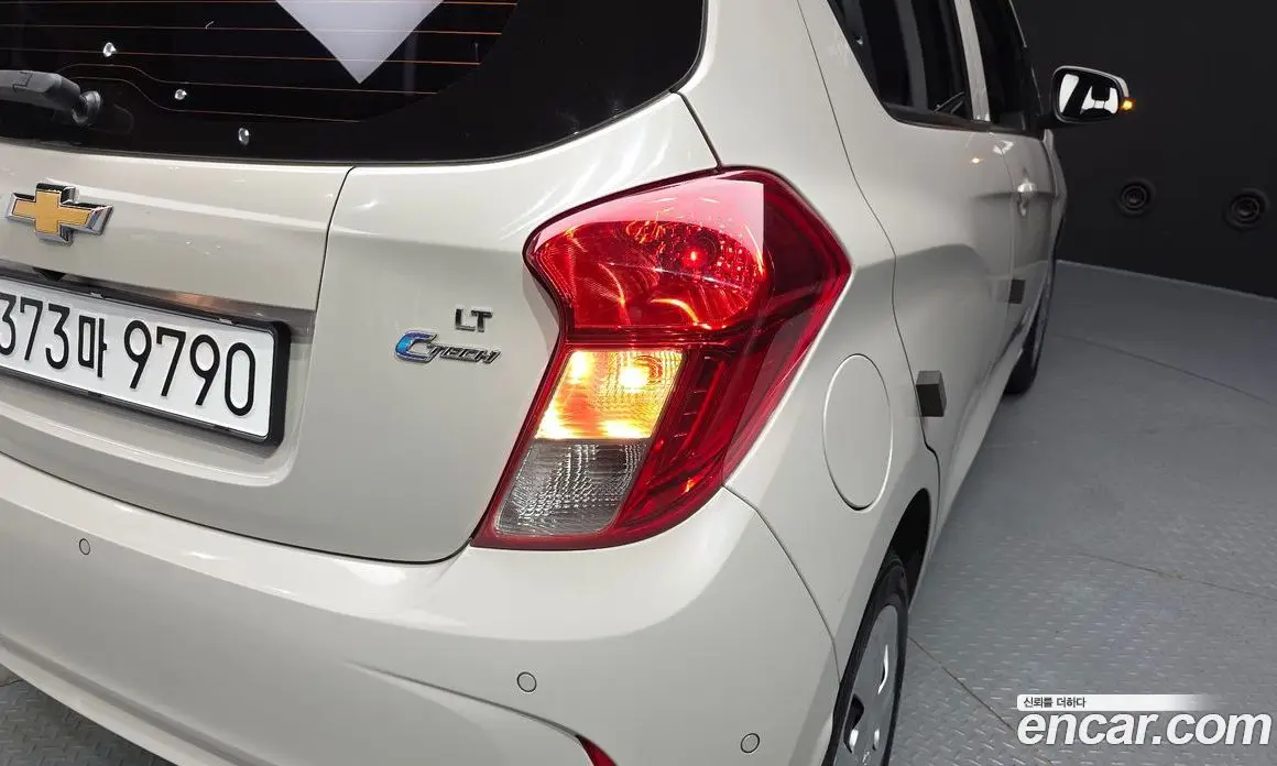Chevrolet Spark 2015 1.0 автомат (гидро), фото 9
