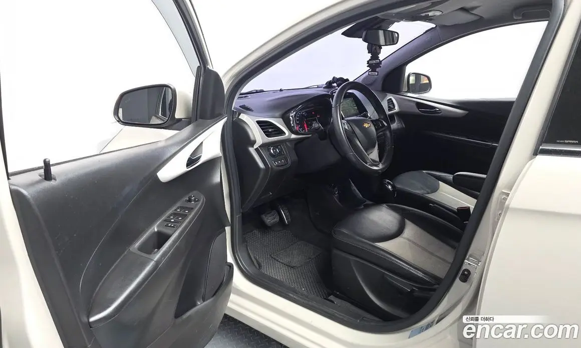 Chevrolet Spark 2016 1.0 автомат (гидро), фото 13