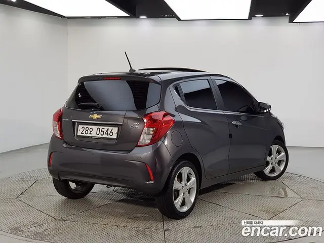 Chevrolet Spark 2016 1.0 автомат (гидро), миниатюра 2