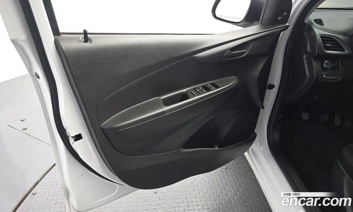 Chevrolet Spark 2019 1.0 механика, фото 14 Chevrolet Spark 2019 1.0 механика, фото 14