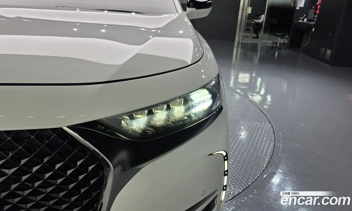 Citroen DS7 2019 2.0 автомат (гидро), фото 7