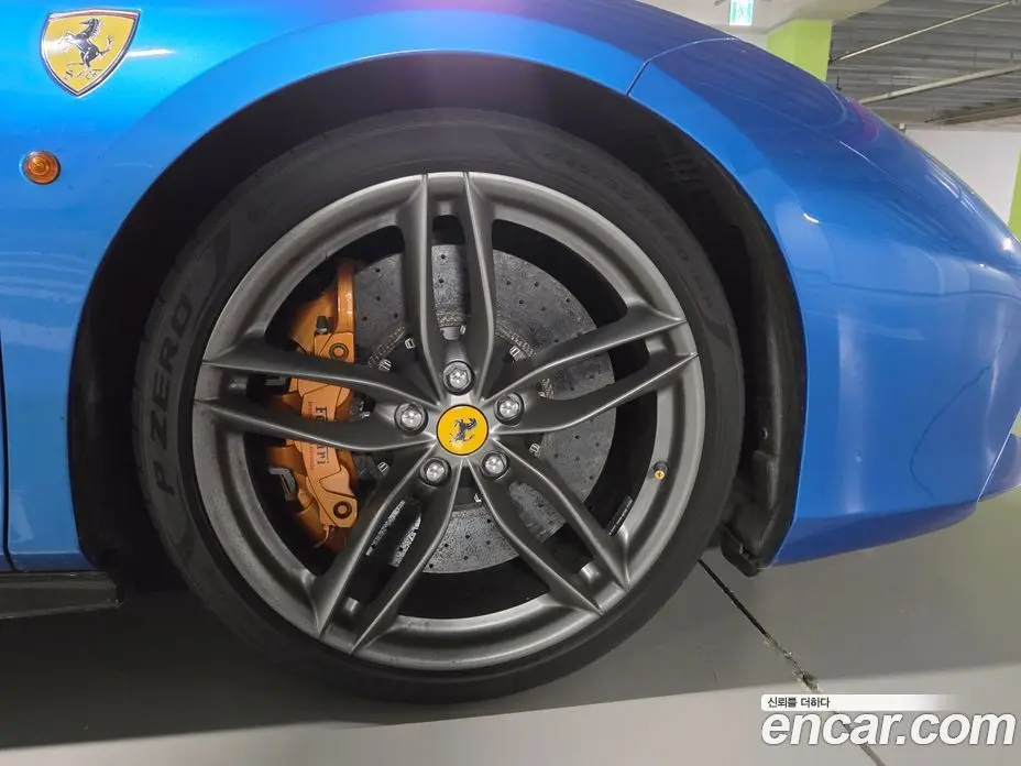 Ferrari 488 2017 3.9 автомат (гидро), фото 6
