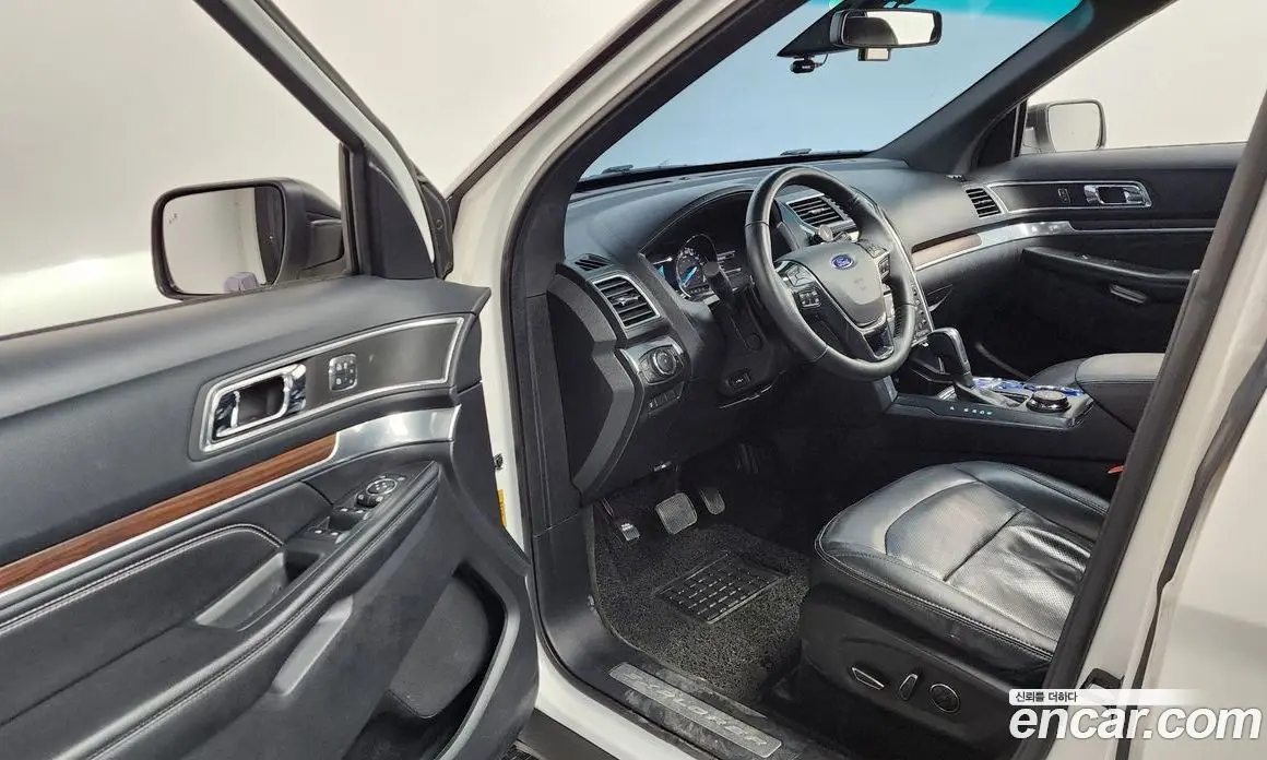 Ford Explorer 2016 3.5 автомат (гидро), фото 12 Ford Explorer 2016 3.5 автомат (гидро), фото 12