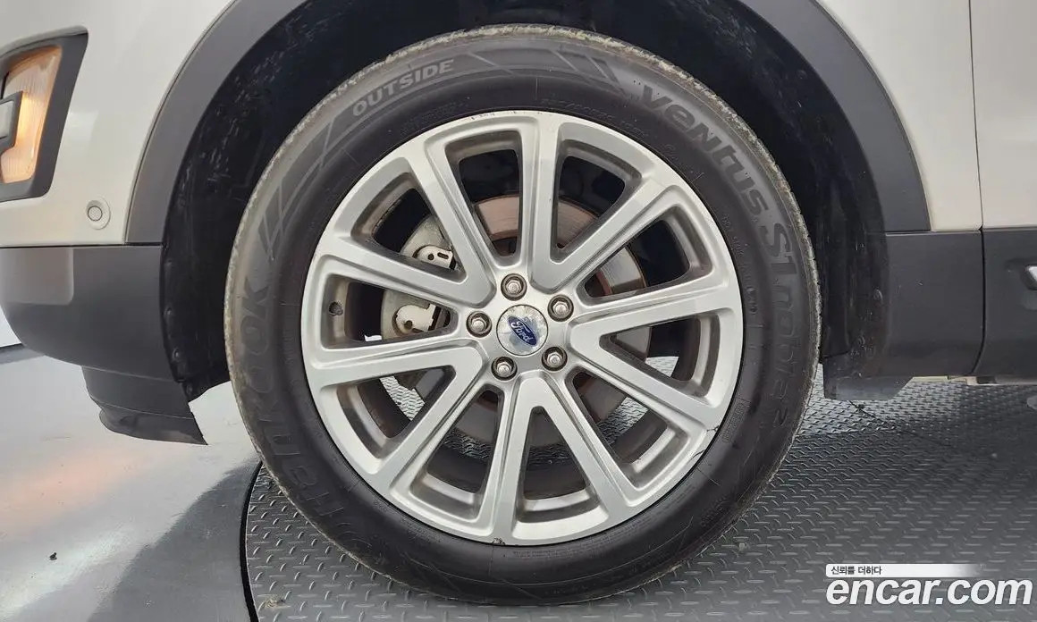 Ford Explorer 2016 3.5 автомат (гидро), фото 4 Ford Explorer 2016 3.5 автомат (гидро), фото 4