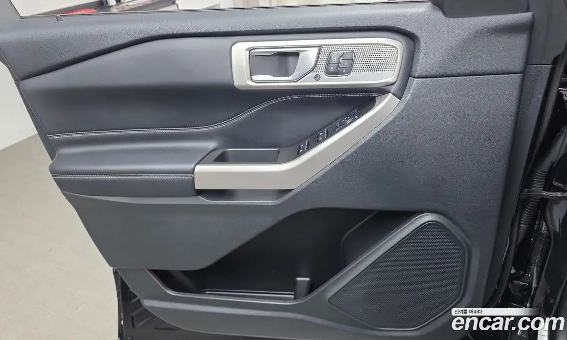 Ford Explorer 2023 2.3 автомат (гидро), фото 13
