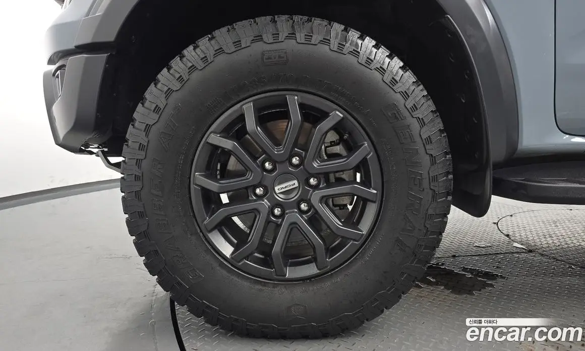Ford Ranger 2025 2.0 автомат (гидро), фото 4