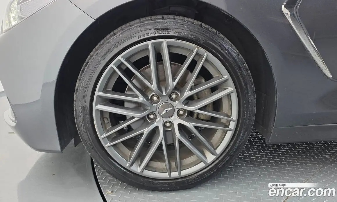 Genesis G70 2018 2.0 автомат (гидро), фото 5 Genesis G70 2018 2.0 автомат (гидро), фото 5