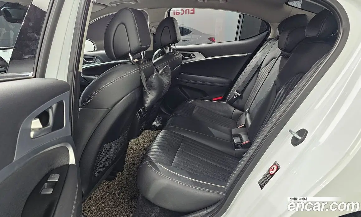 Genesis G70 2019 2.0 автомат (гидро), фото 18 Genesis G70 2019 2.0 автомат (гидро), фото 18