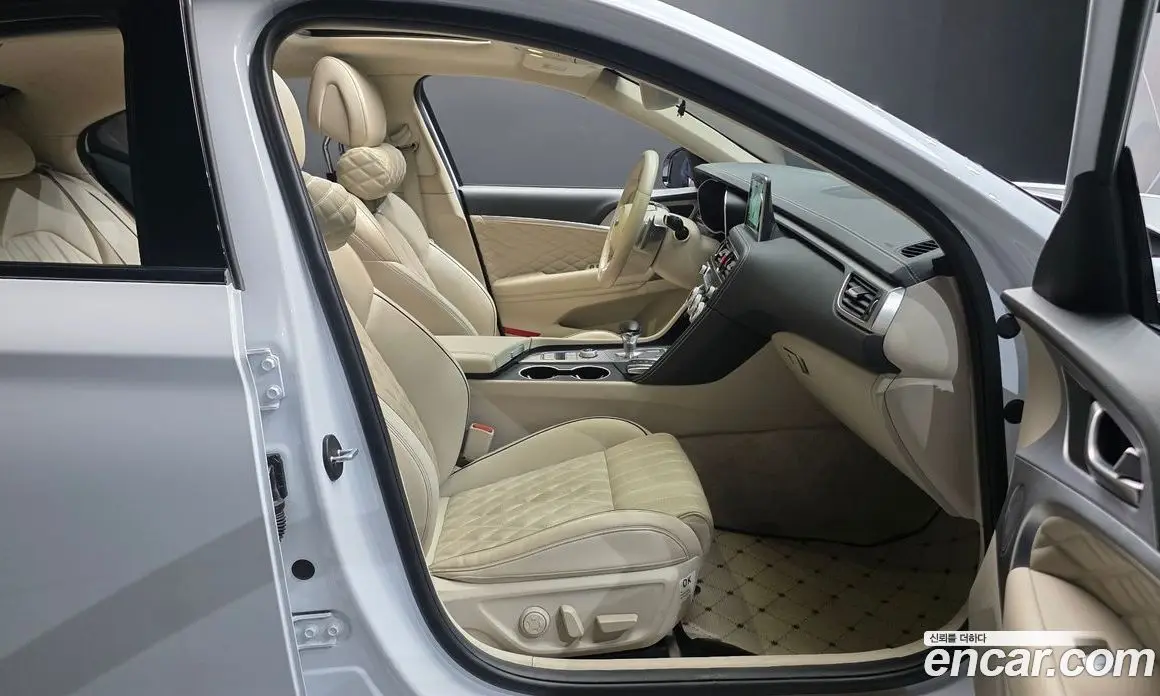 Genesis G70 2019 2.0 автомат (гидро), фото 16 Genesis G70 2019 2.0 автомат (гидро), фото 16