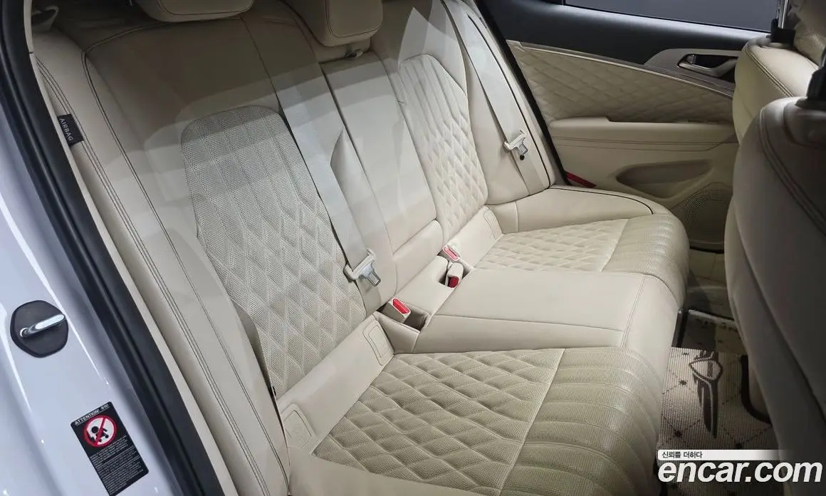 Genesis G70 2019 2.0 автомат (гидро), фото 17 Genesis G70 2019 2.0 автомат (гидро), фото 17