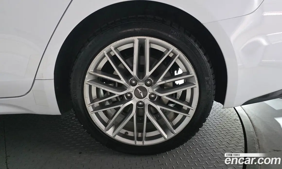 Genesis G70 2019 2.0 автомат (гидро), фото 7 Genesis G70 2019 2.0 автомат (гидро), фото 7