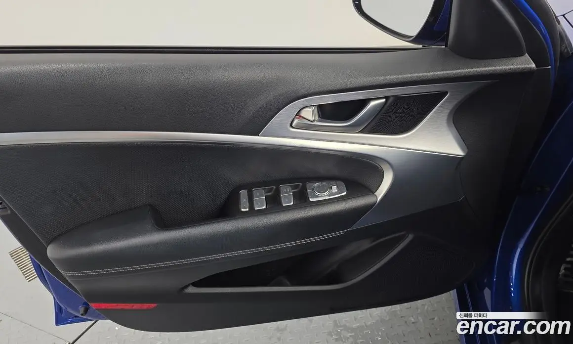 Genesis G70 2019 2.0 автомат (гидро), фото 14