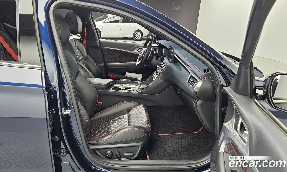 Genesis G70 2021 2.0 автомат (гидро), фото 16 Genesis G70 2021 2.0 автомат (гидро), фото 16