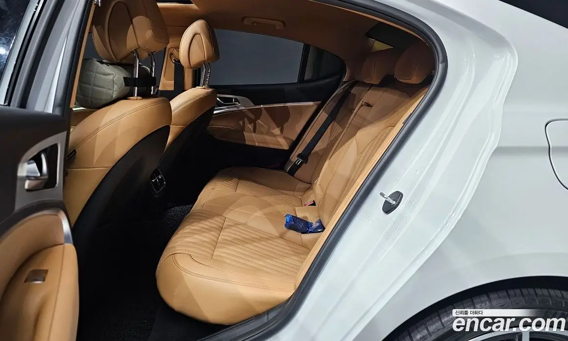 Genesis G70 2021 2.0 автомат (гидро), фото 16 Genesis G70 2021 2.0 автомат (гидро), фото 16