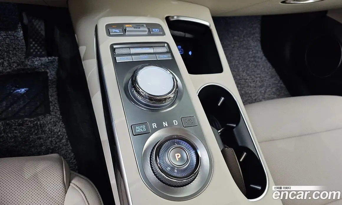 Genesis GV70 2023 2.5 автомат (гидро), фото 11 Genesis GV70 2023 2.5 автомат (гидро), фото 11