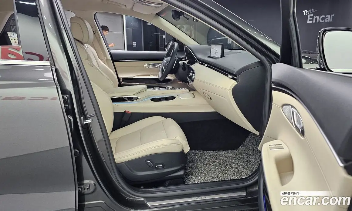 Genesis GV70 2023 2.5 автомат (гидро), фото 16 Genesis GV70 2023 2.5 автомат (гидро), фото 16