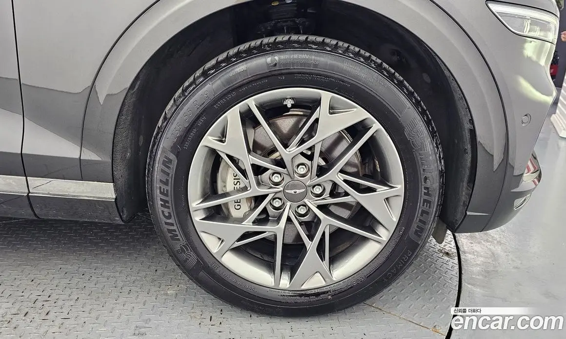 Genesis GV70 2023 2.5 автомат (гидро), фото 6 Genesis GV70 2023 2.5 автомат (гидро), фото 6