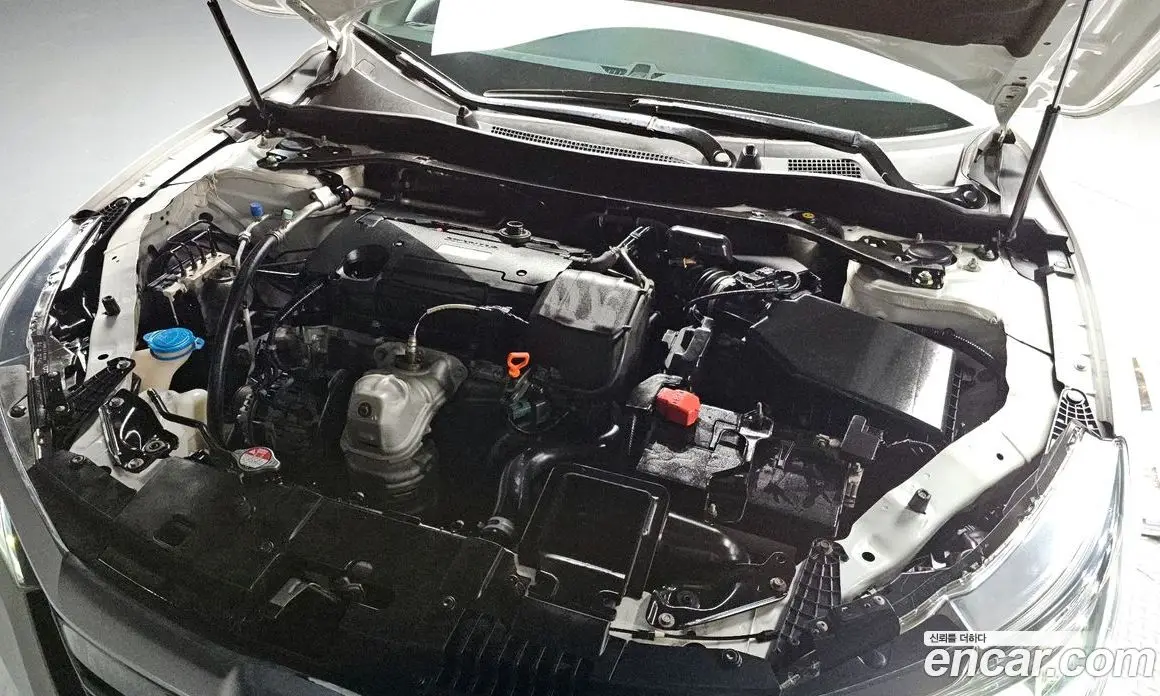 Honda Accord 2016 2.4 автомат (гидро), фото 6