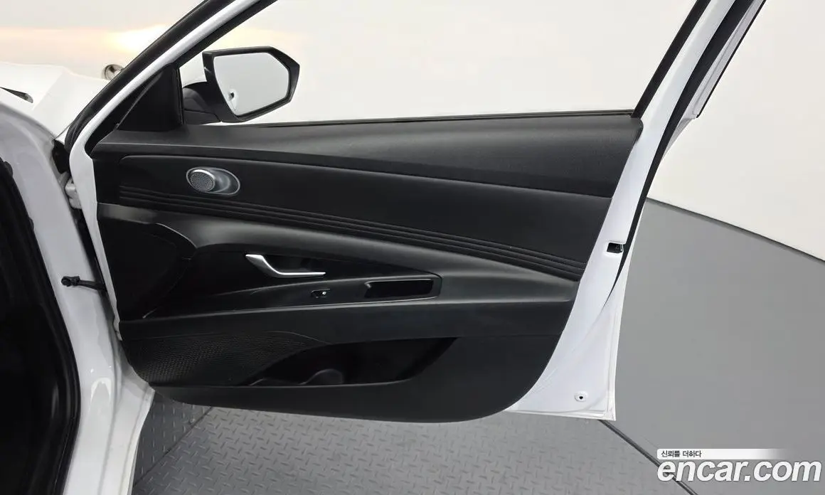 Hyundai Avante 2020 1.6 автомат (гидро), фото 14