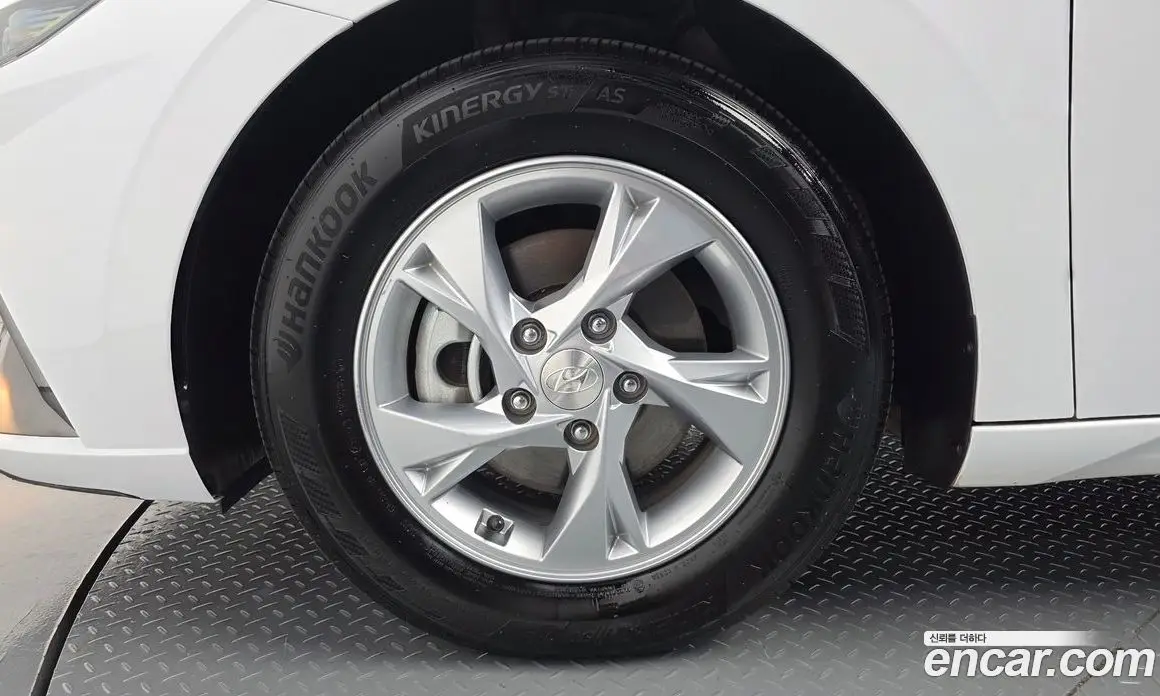 Hyundai Avante 2020 1.6 автомат (гидро), фото 5