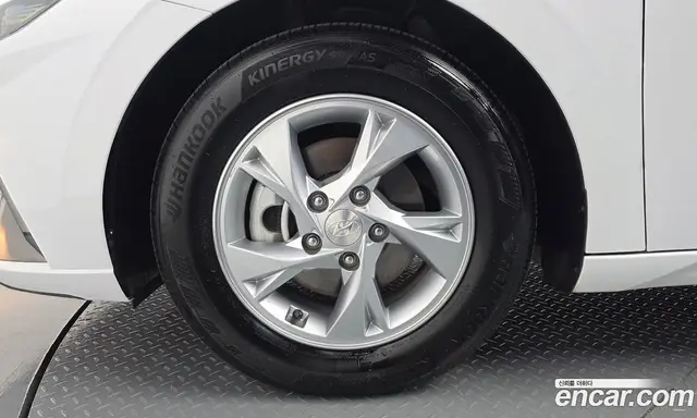 Hyundai Avante 2020 1.6 автомат (гидро), миниатюра 5