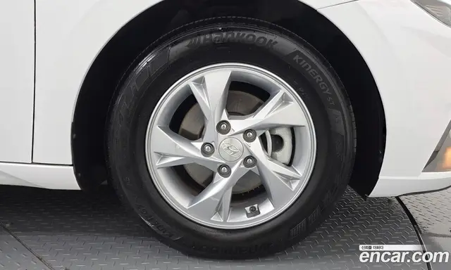 Hyundai Avante 2020 1.6 автомат (гидро), миниатюра 7