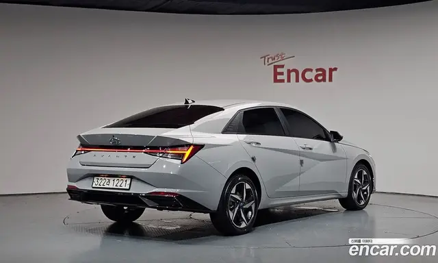 Hyundai Avante 2020 1.6 автомат (гидро), миниатюра 2